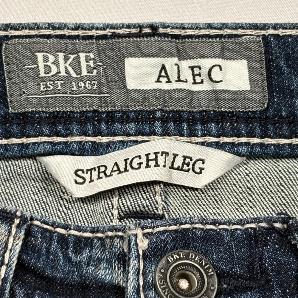 BKE Jeans Mens 29R Alec Straight Leg Blue Distressed Denim EUC - Picture 3 of 15